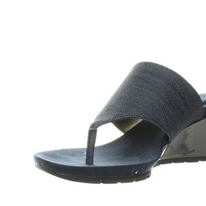 BANDOLINO  (NEVER USED) SELLIA DARK BLUE SANDAL 6M